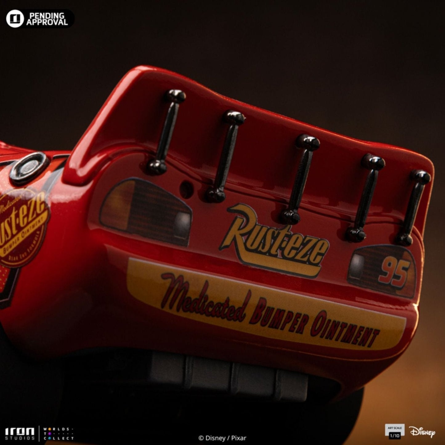 Disney Cars - Lightning McQueen 1/10 Statue von Iron Studios