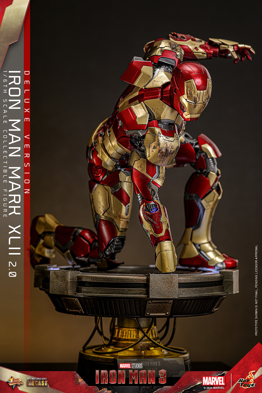 IRON MAN MARK XLII (2.0) DELUXE Sechstel Maßstab Figur von Hot Toys