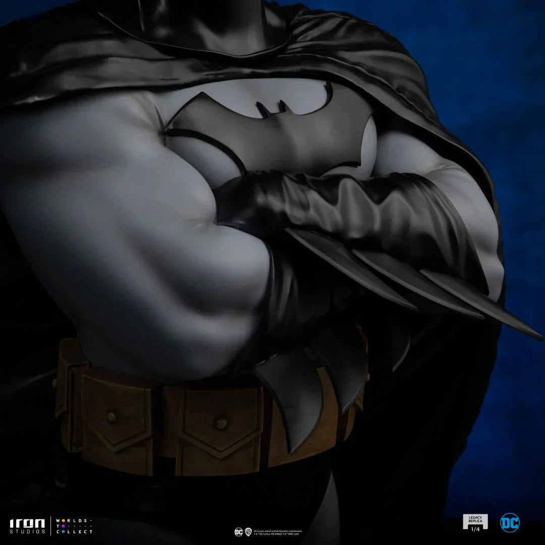 Batman DC Trinity Legacy Replica 1/4 Statue von Iron Studios