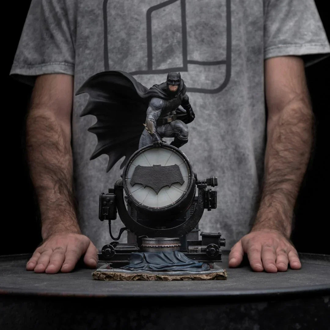 Batman auf Batsignal Deluxe Zack Snyders Justice League Deluxe Art Scale 1/10