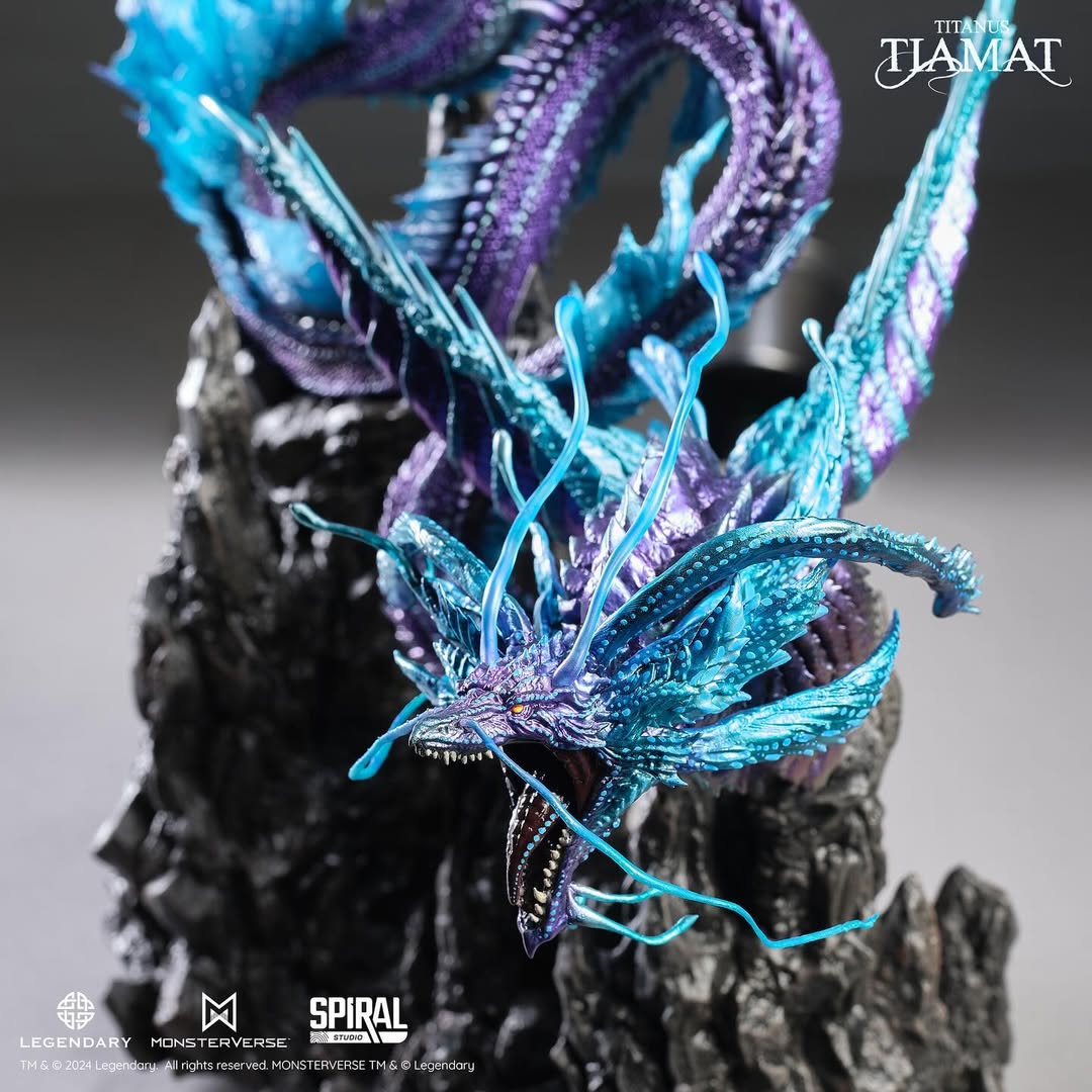 Titanus Tiamat Statue von Spiral Studio