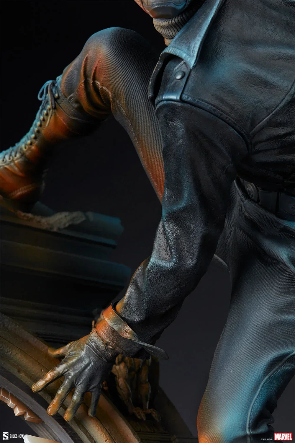 SPIDER-MAN: NOIR Premium Format Figur von Sideshow Collectibles