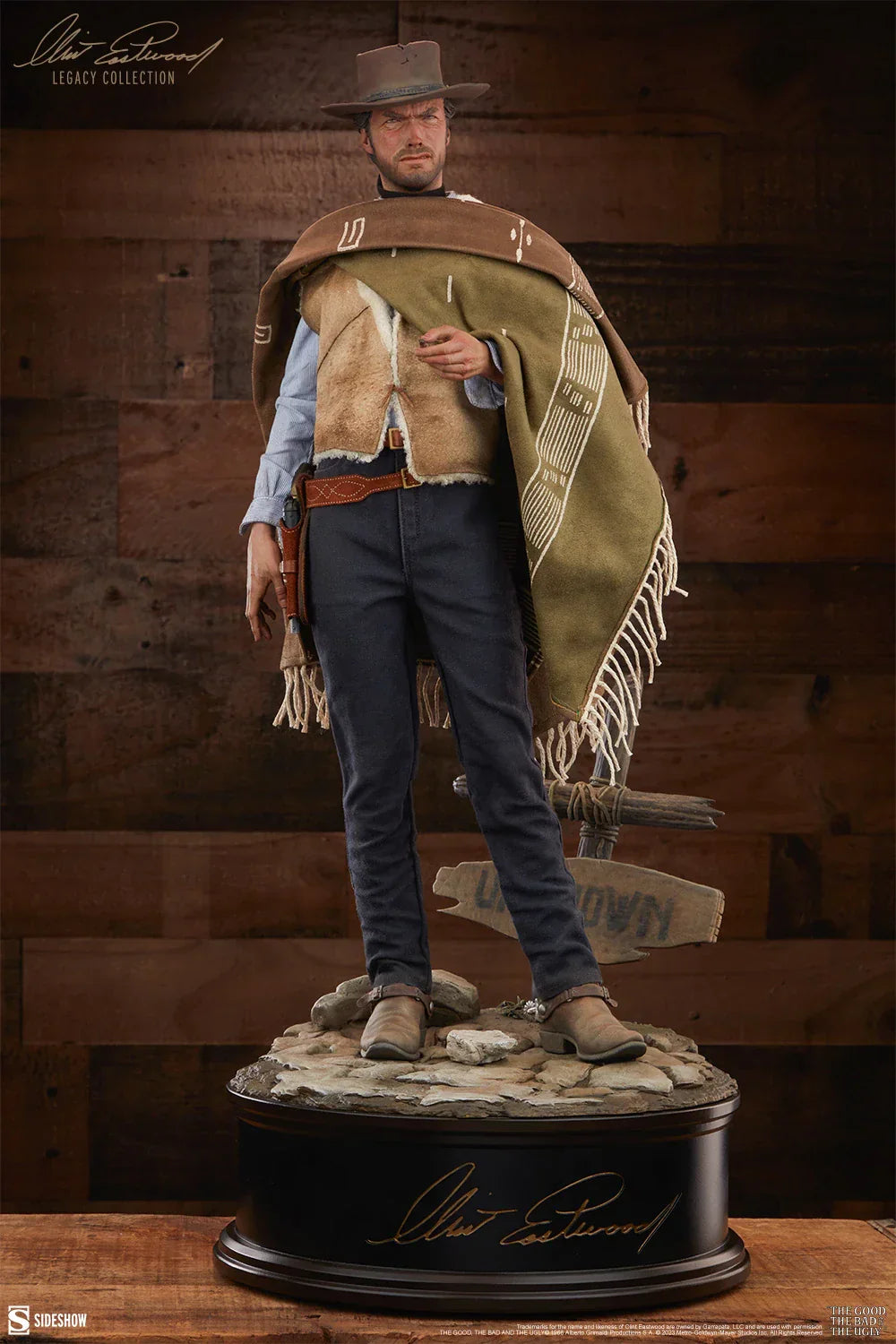 DER MANN OHNE NAMEN Premium Format Figur von Sideshow Collectibles