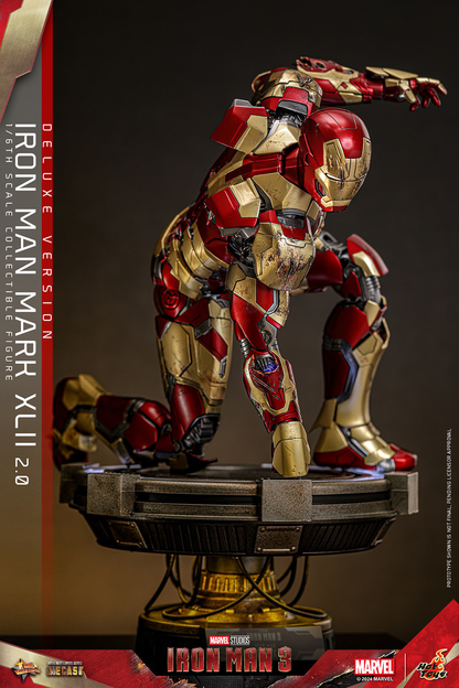IRON MAN MARK XLII (2.0) DELUXE Sechstel Maßstab Figur von Hot Toys