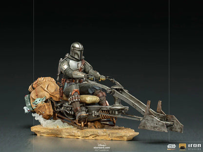 Die Mandalorianer auf Speederbike Deluxe Kunstskala 1/10 Statue von Iron Studios